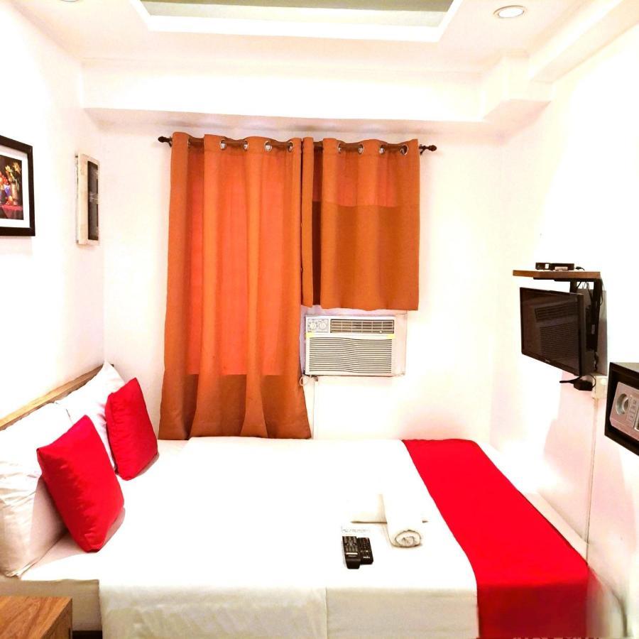 Makati Poblacion Hotel Mandaluyong Exterior foto