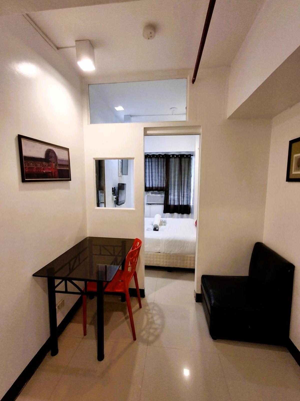 Makati Poblacion Hotel Mandaluyong Exterior foto